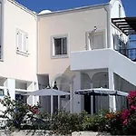 Pan Family House * Φηρά