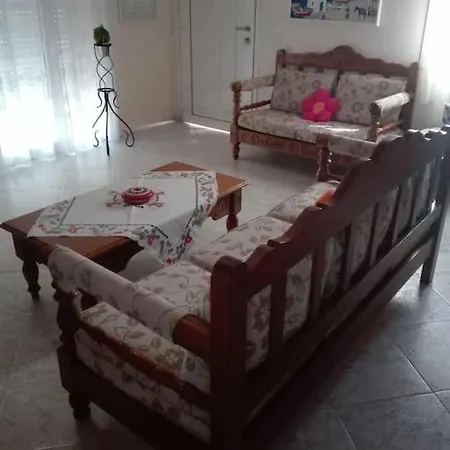 Daire Pan Family House *