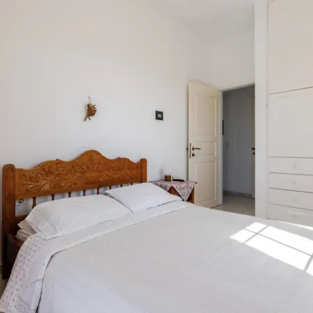 Daire Pan Family House Fira (Santorini)